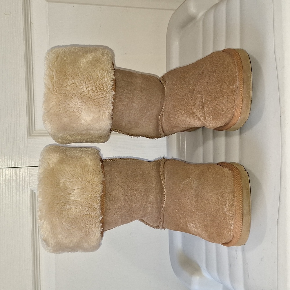 UGG Australia classic tall suede sheepskin leather faux fur boots - 9 - tan - Picture 2 of 12